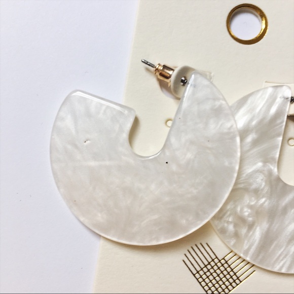 ❗️LAST Pair❗️White Acrylic Disc Hoops - Picture 3 of 3